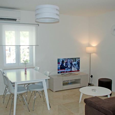 Apartment Bilo 오미스 외부 사진